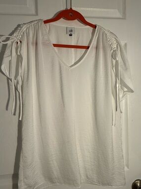 CAbi White V-Neck Ruched Tie Sleeve Blouse